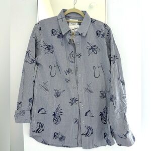 NWT Desigual button up, soft material (100)